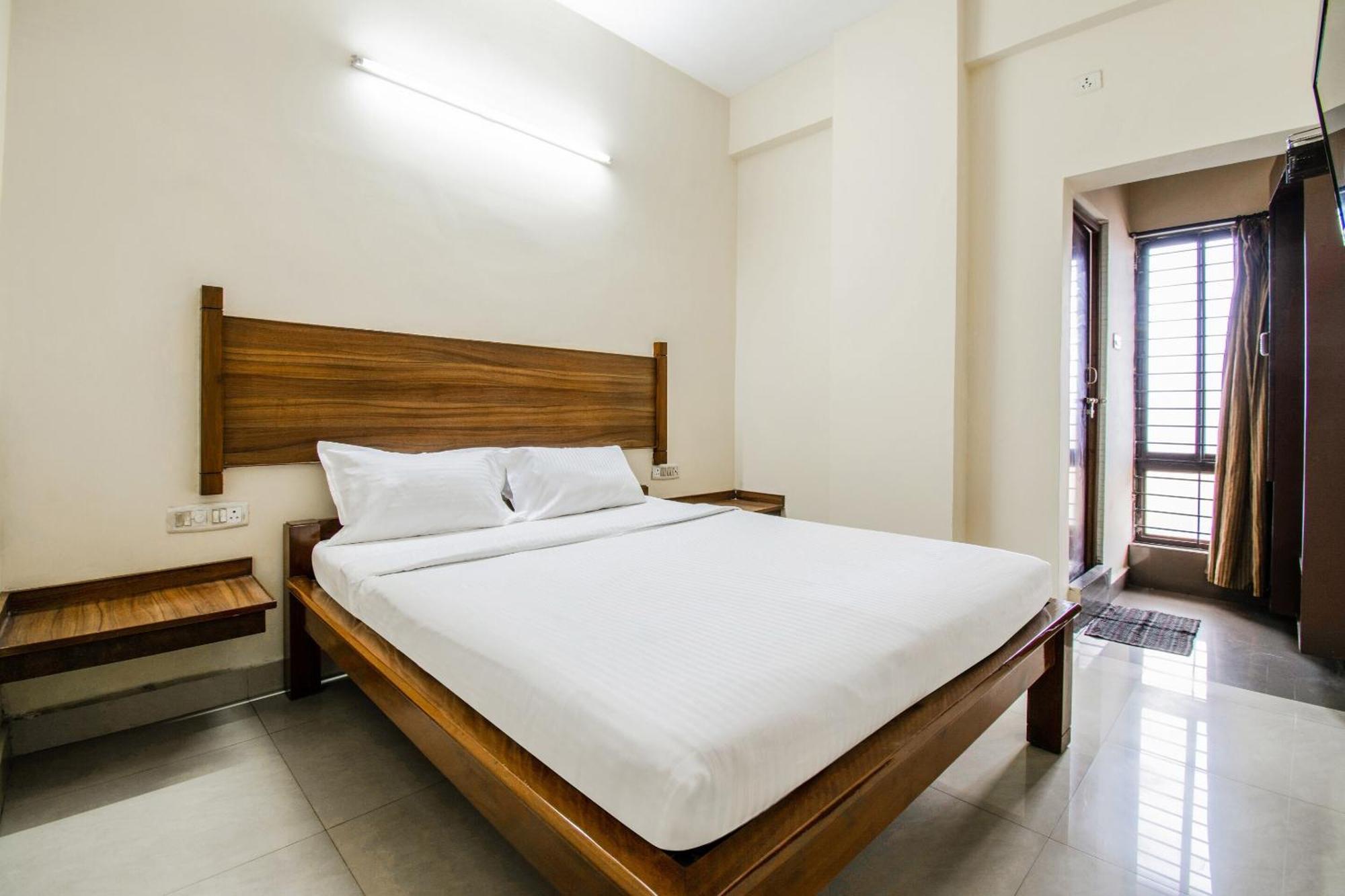 Hotel O Ssg Residency Visakhapatnam Exteriör bild